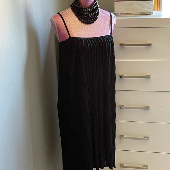 Spaghetti strap sweater dress - Picture 2 of 10